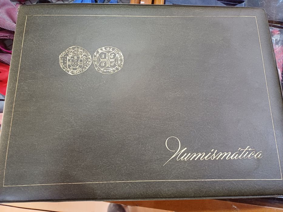 Dois Arquivadores de Moedas