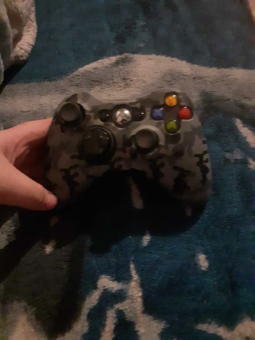 Spszedam Xbox 360 pad i gry za 190 zl