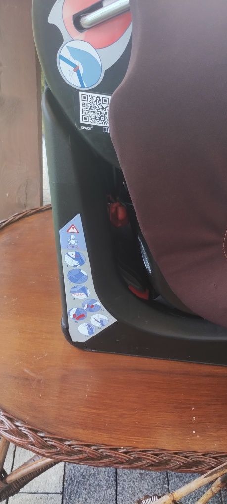 Fotelik dziecięcy Chicco 9-18 kg stan bardzo dobry