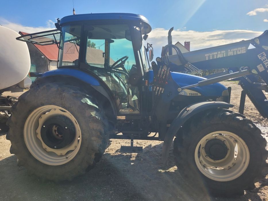 New holland td95d + ładowacz