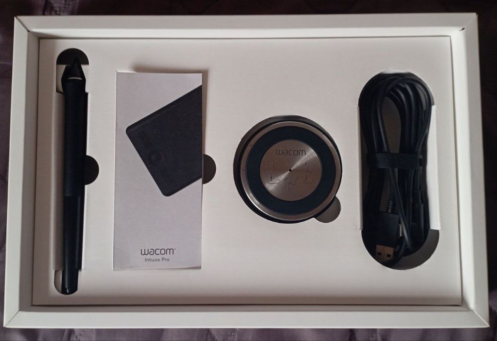 графічний планшет Wacom Intuos Pro S (PTH-460)