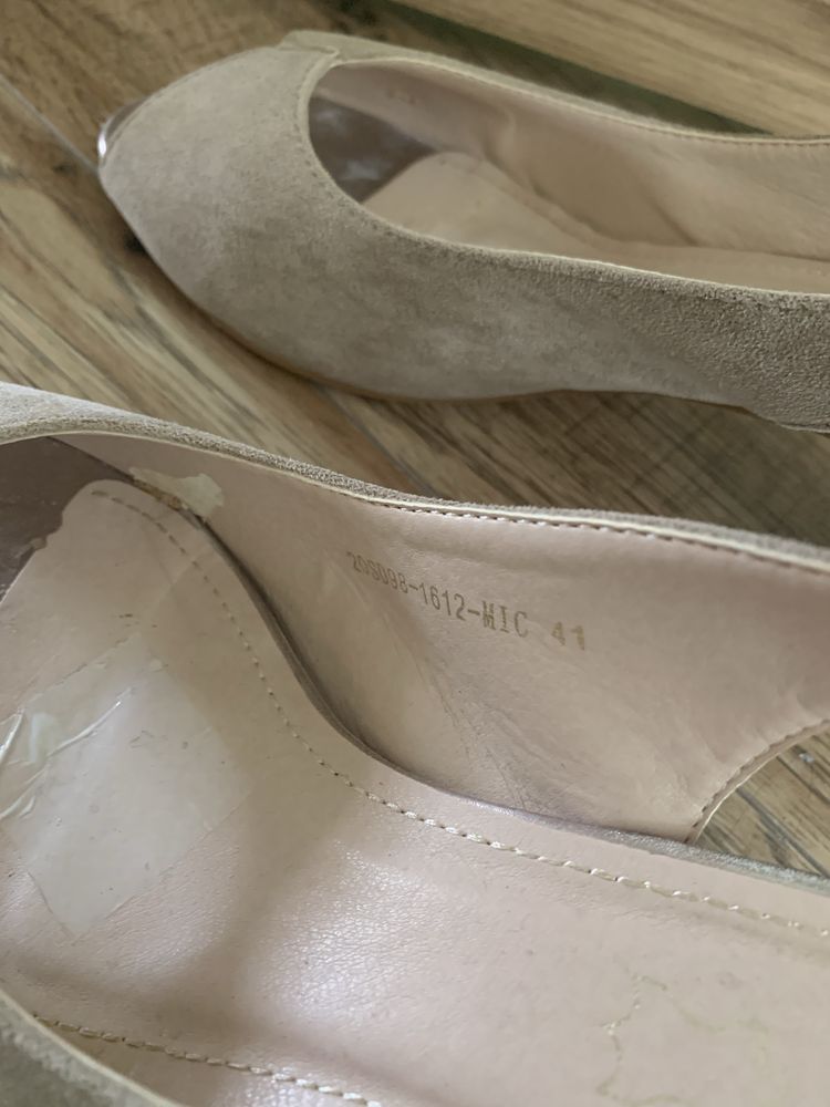 Skorzane jasne buty na obcasie 41 wiosna lato