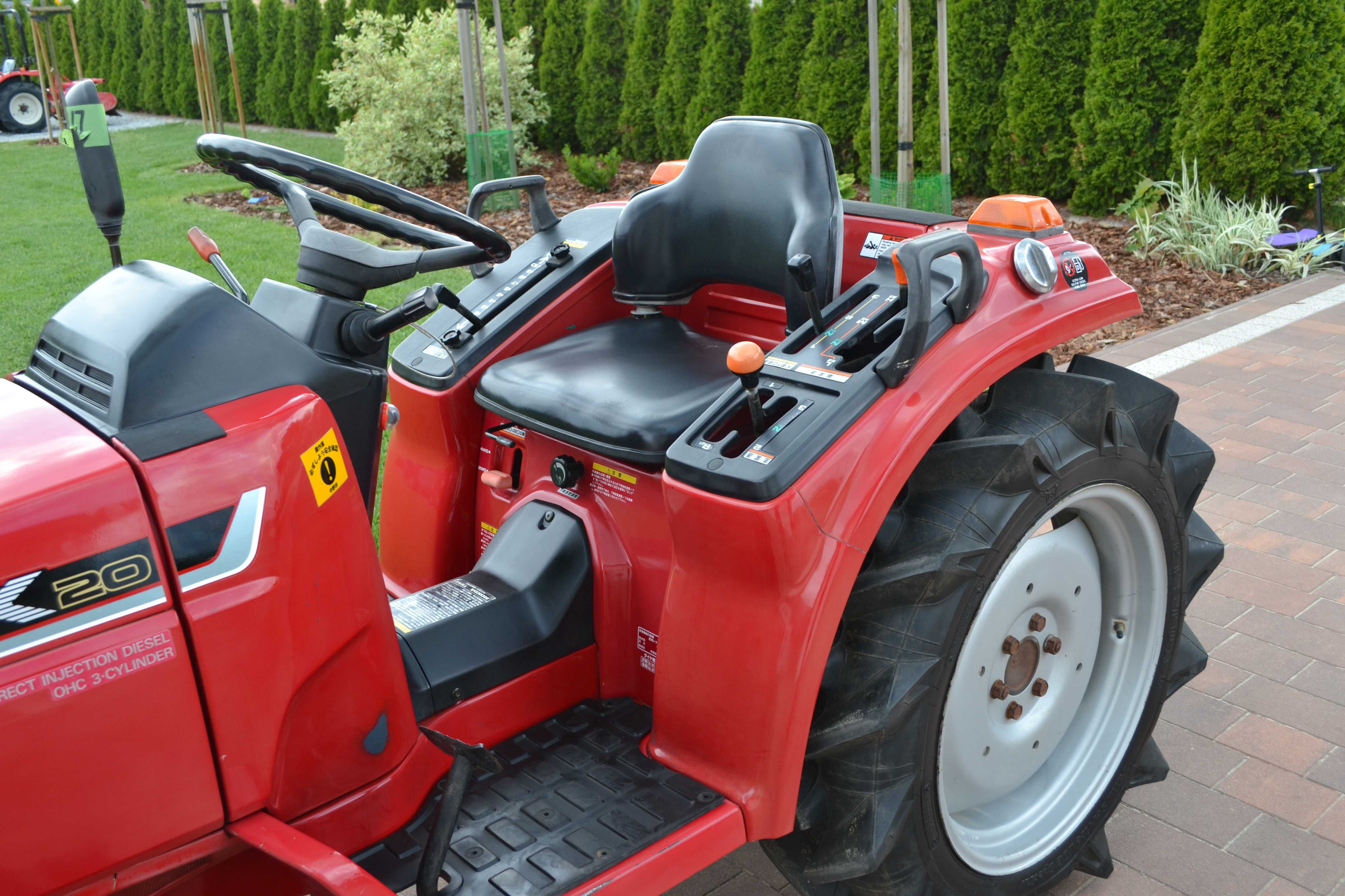 Traktorek japoński mini traktor Honda Kubota bardzo mocny