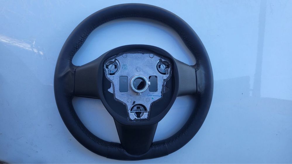 Руль tesla model 3 Y