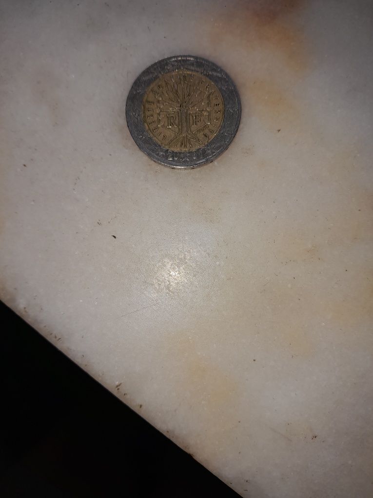 Vendo moeda de 2euros da franca de 2001