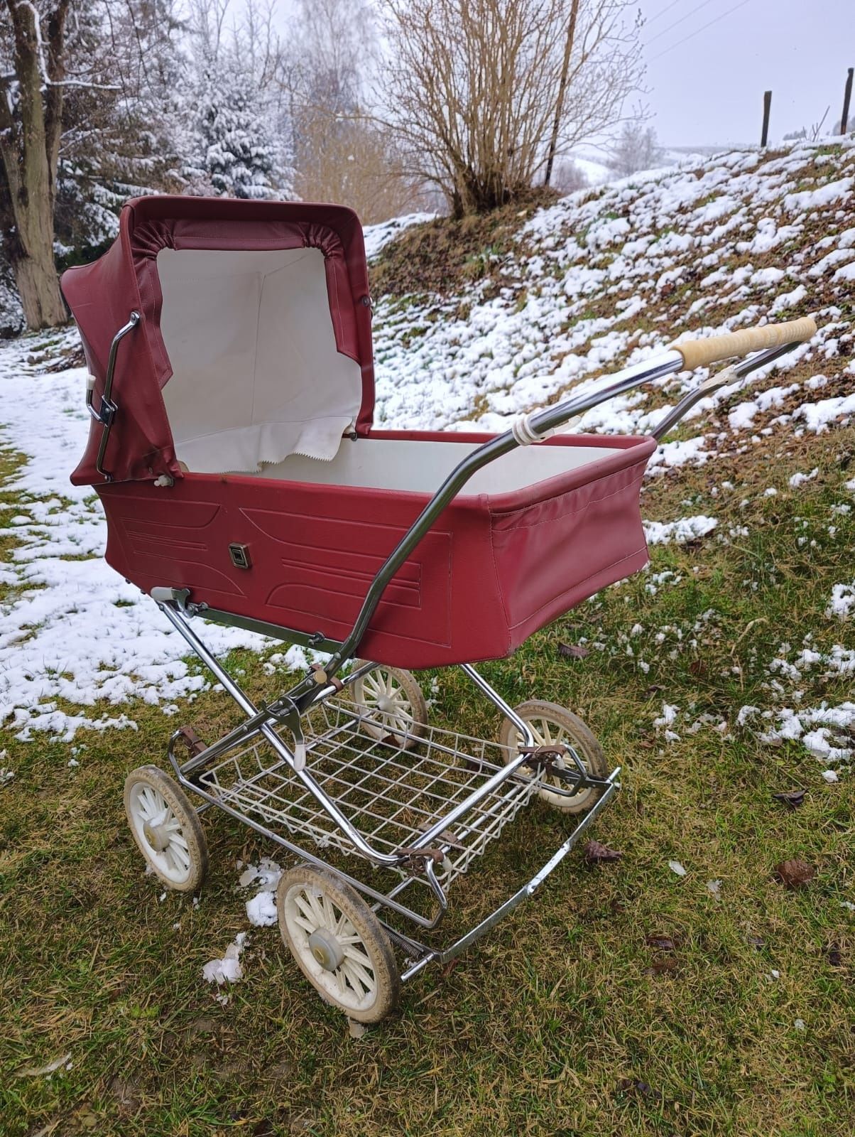 Wózek dziecięcy retro 87'