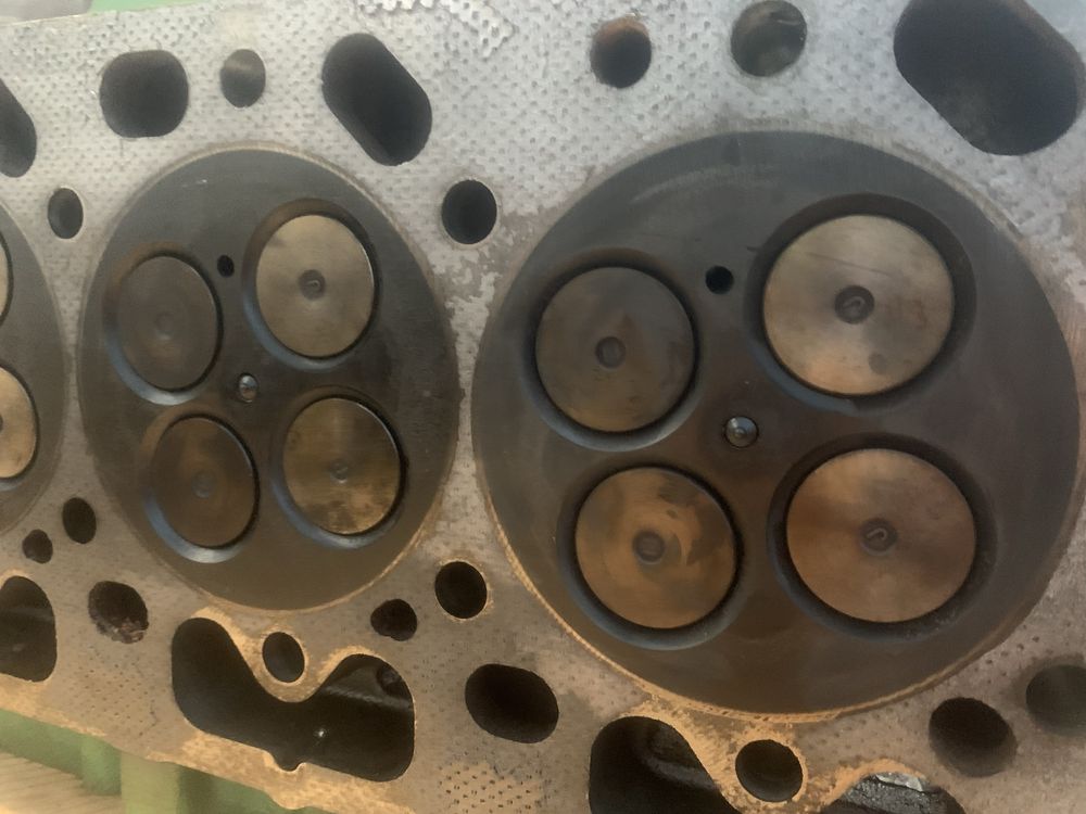Glowica John Deere 6068 R527376 RE588251
