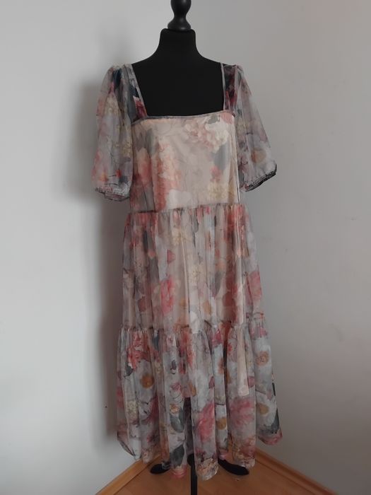 Luźna sukienka krótki rękaw elegancka L 40