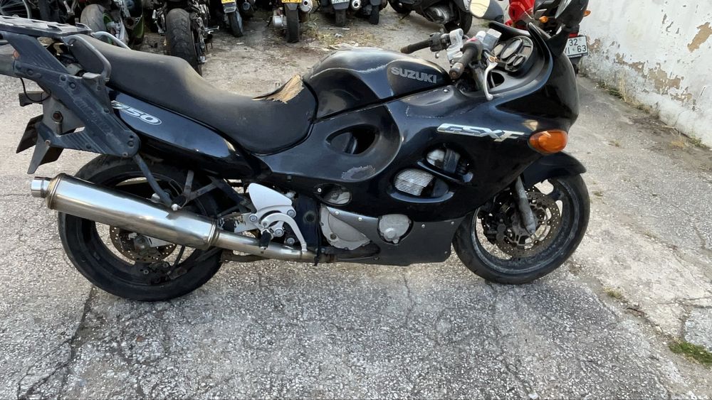 kawasaky 600 ninja, suzuki GSX-R 750