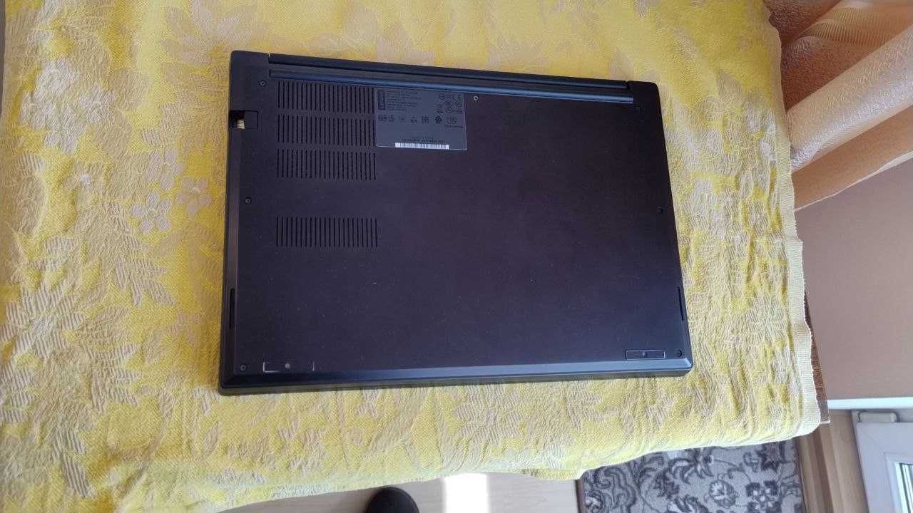 Ноутбук Lenovo ThinkPad E14 (20RA0037RT)
