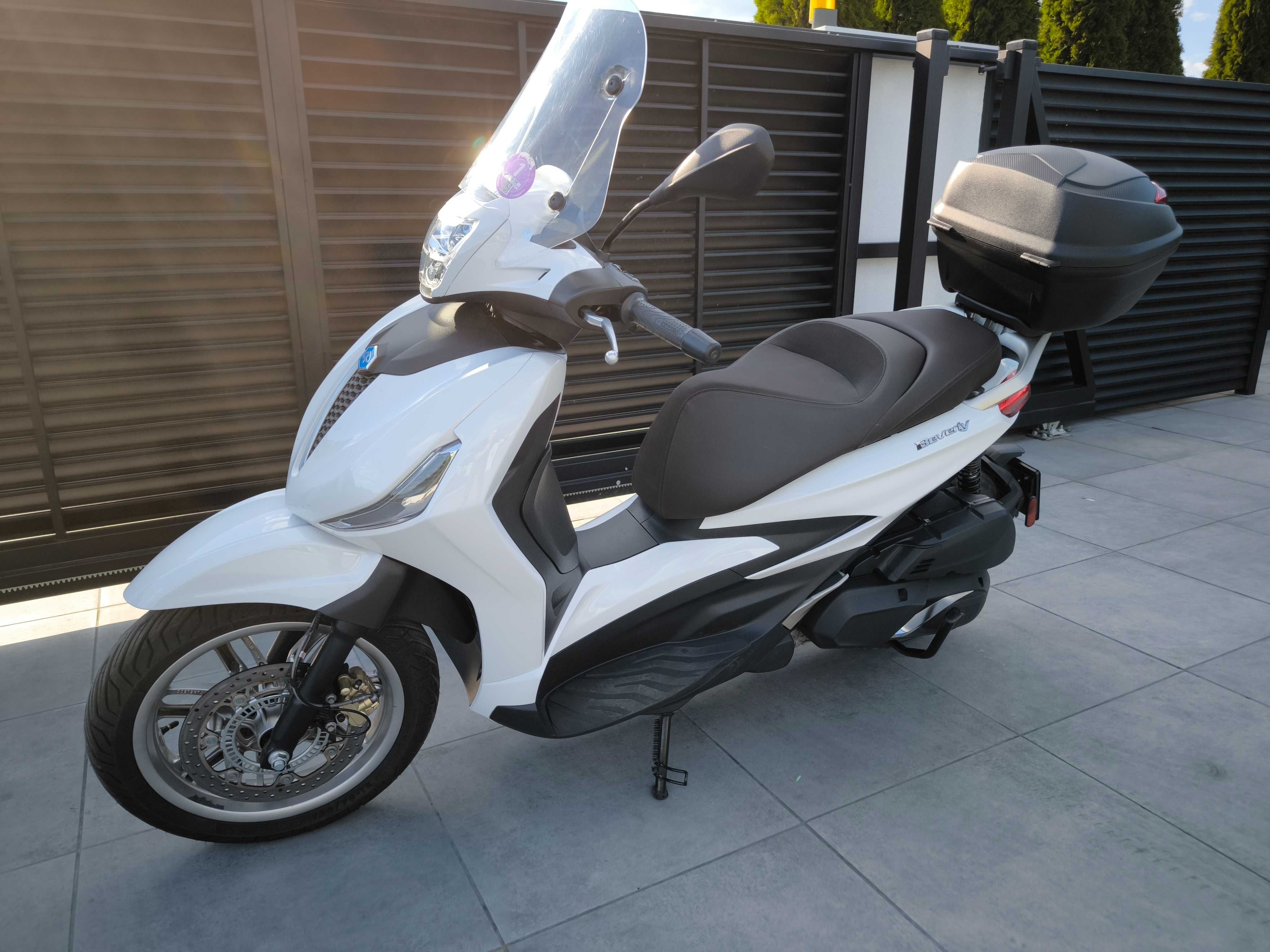 Piaggio Beverly 400  2022rok Ledy ABS, Kontrola trakcji
