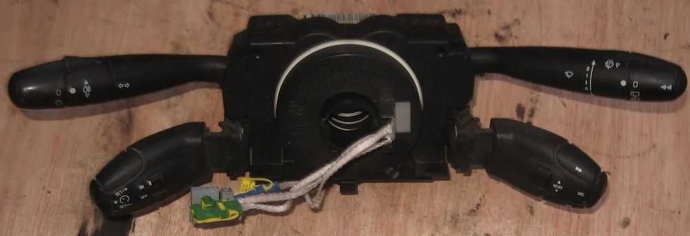 96542556XT PEUGEOT 307 przełącznik świateł kierunków manetka