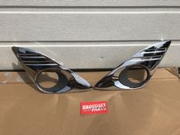 Решотка птф накладка в бампер Toyota Camry 50 XLE 5203006270