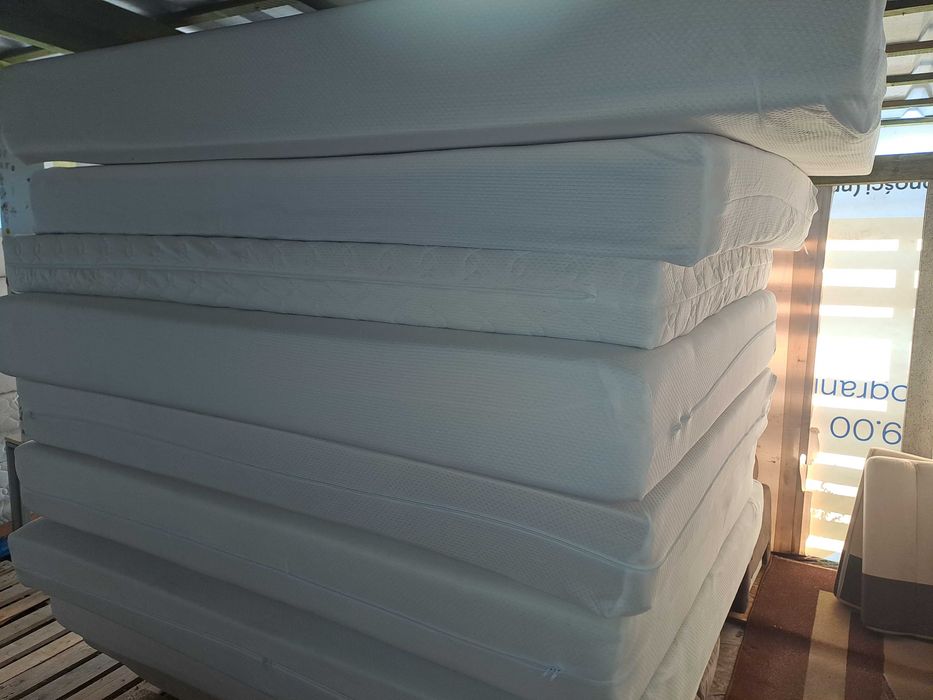 materac w nowej poszewce 140x200 - możliwy transport