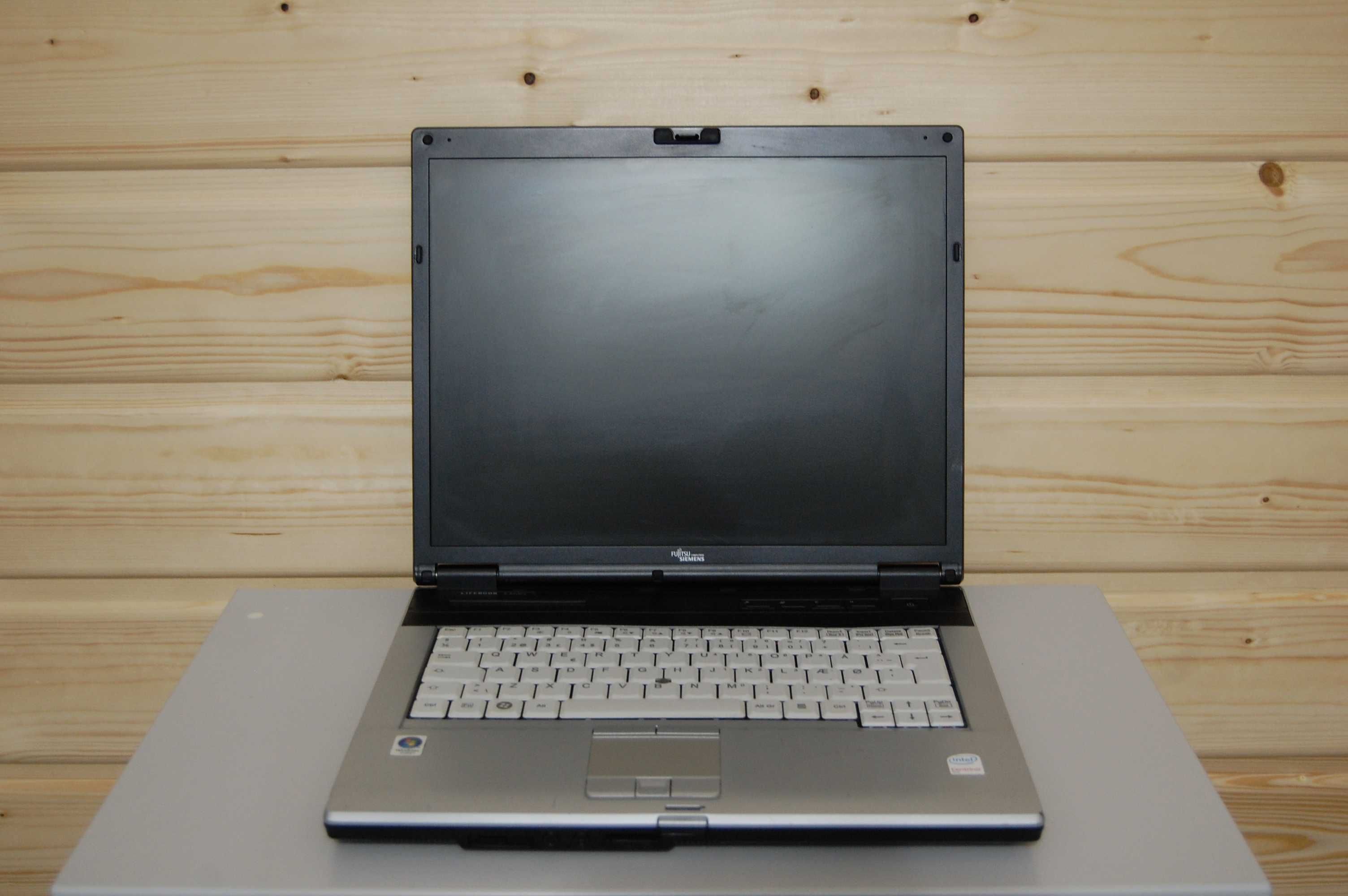 Laptop Fujitsu Siemens e8310 Core 2 DUO 2x1,80/2/250 SPRAWNY