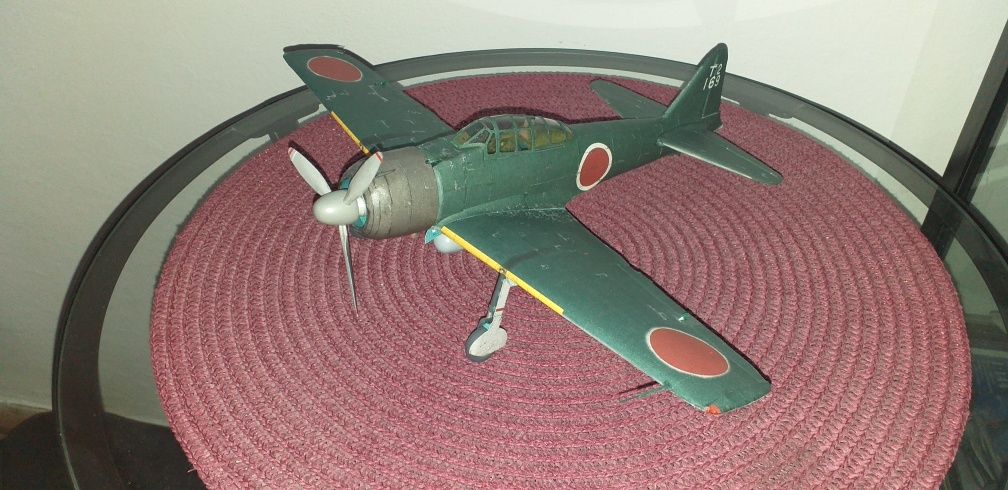Model samolotu zero 1/32 papier.wydawnictwo halinski