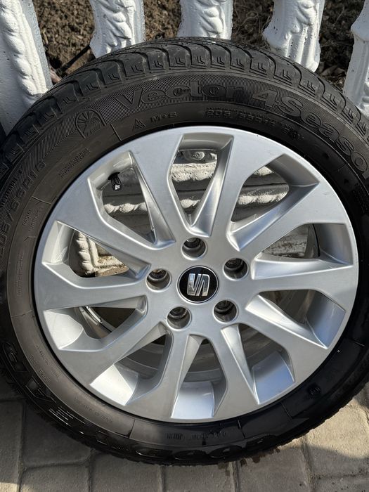 Диски з ризиною. Seat. 205/55 R 16.