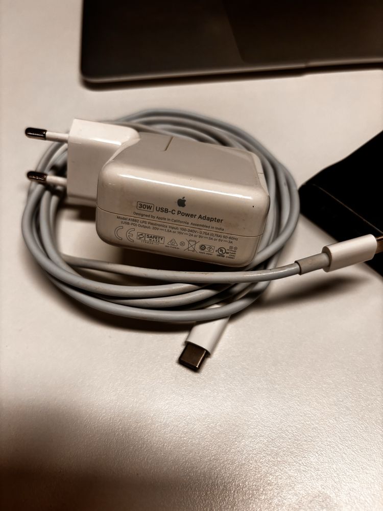 Apple MacBook Air