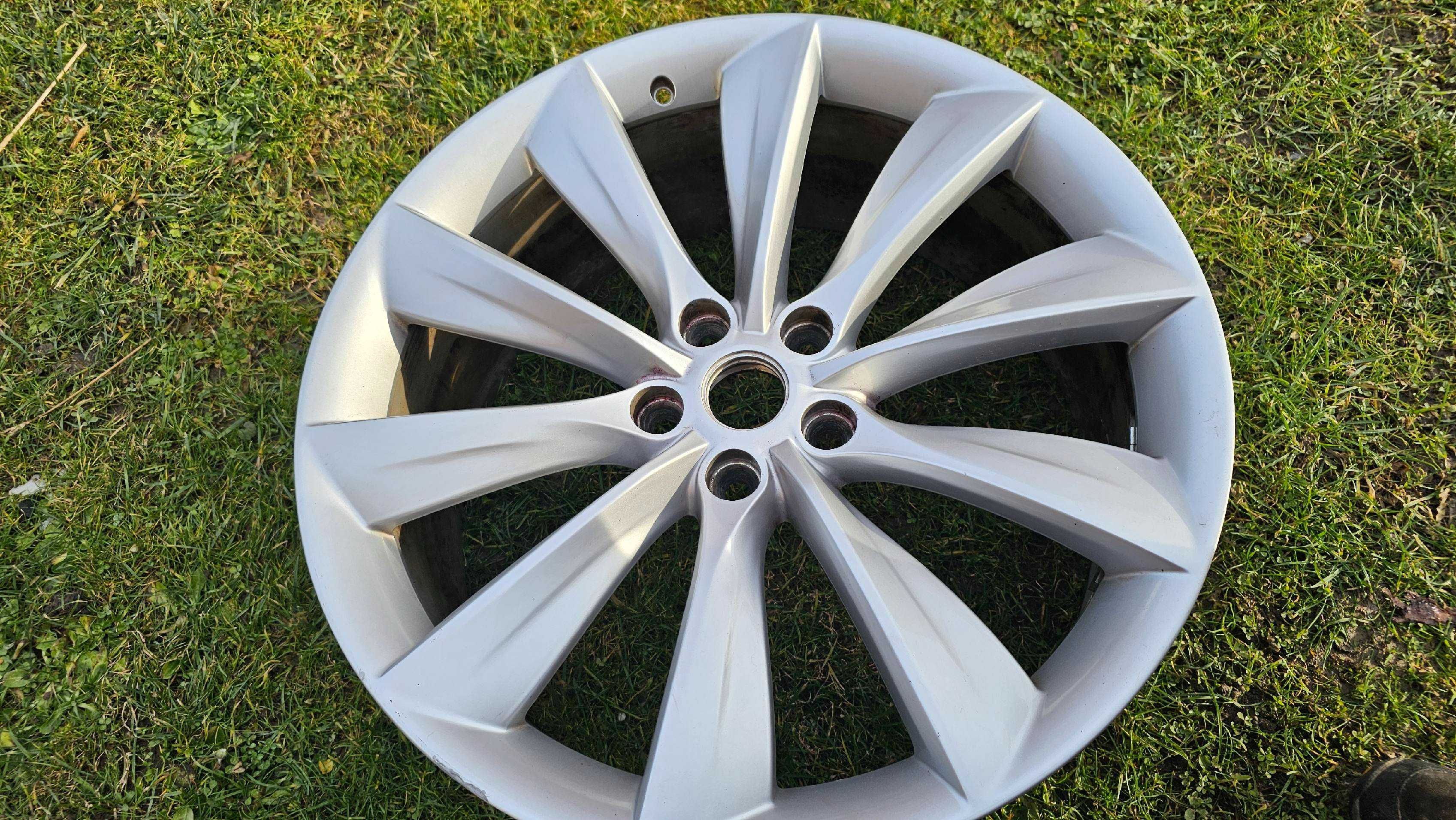 Felga Tesla Model S '21 polecam 21x8,5