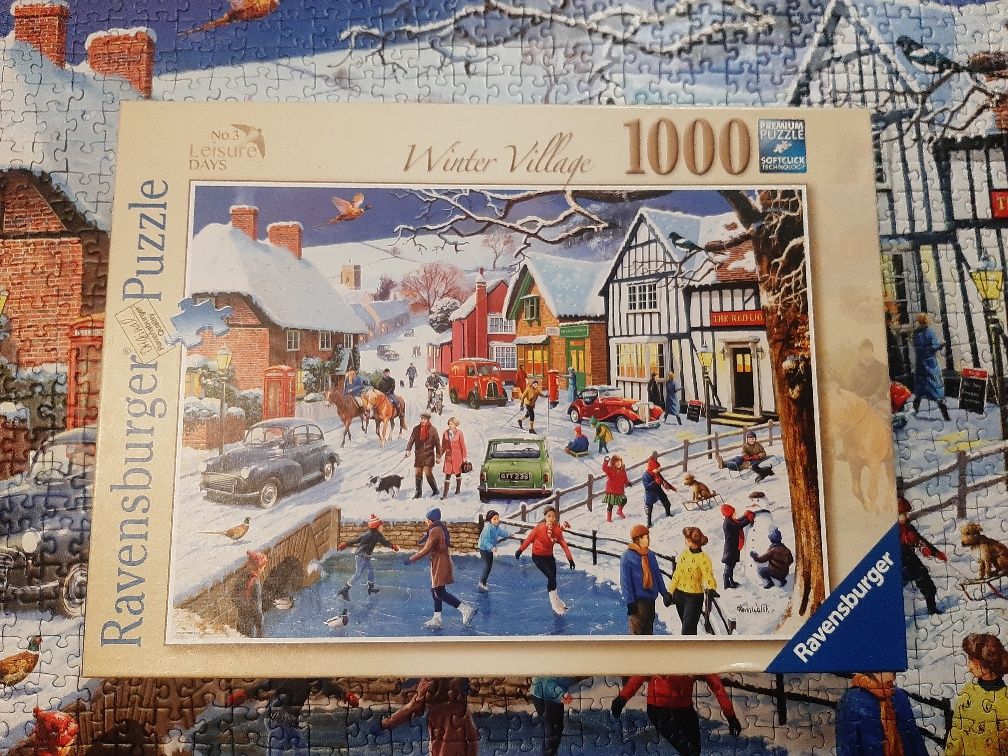 Unikatowe puzzle Ravensburger 1000 - Winter Village