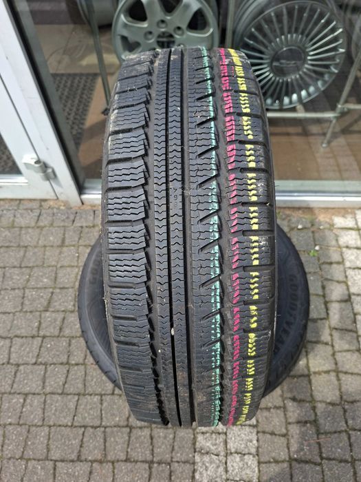 205/65r16C Nokian Waterproof C 107/105T pojedyncza całoroczna Bus