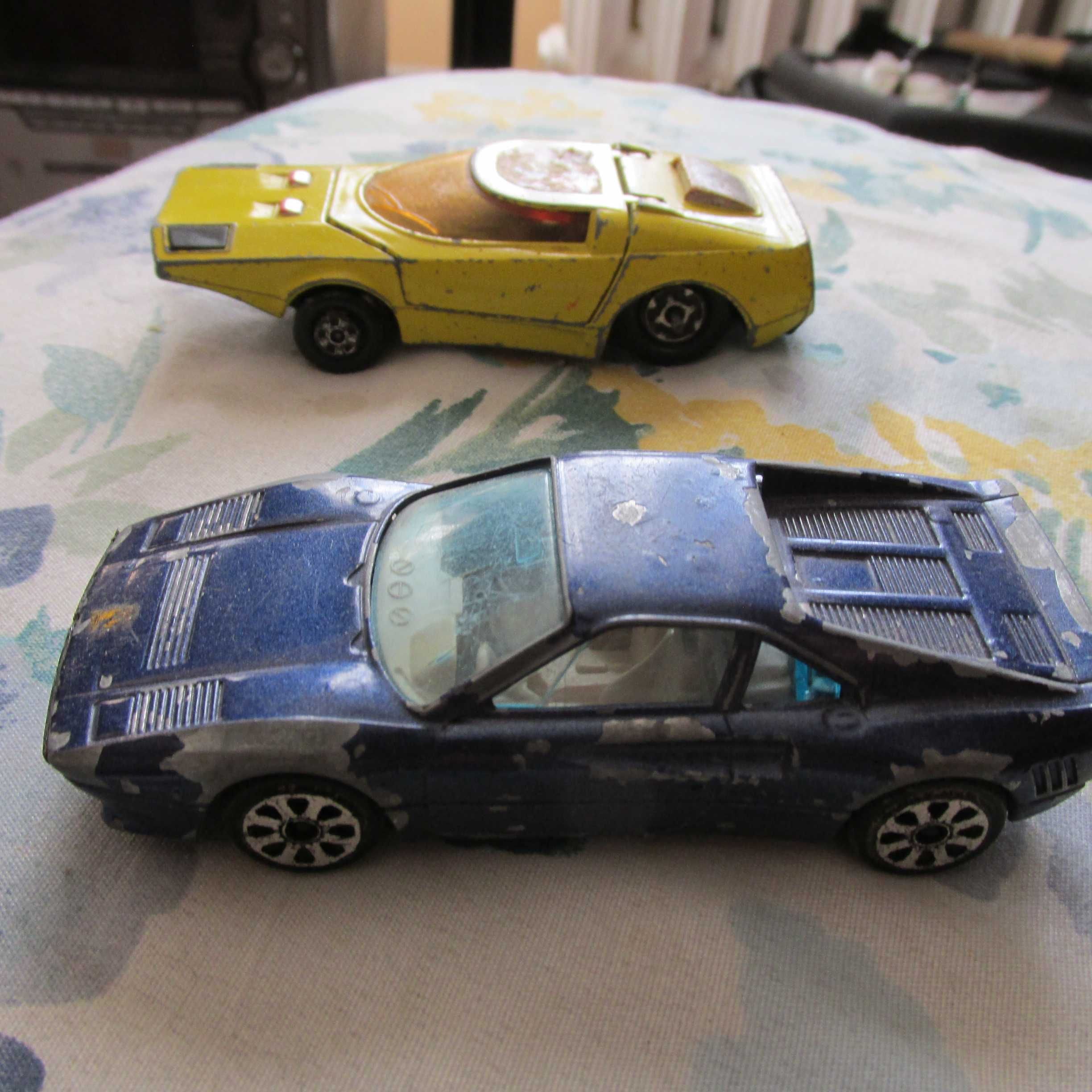 Resoraki Stare -Matchbox Shovel Nose 1971- i -Burago Ferrari Gto 1/43