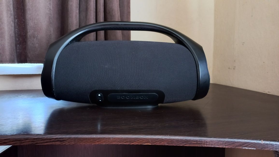 Колонка JBL boombox