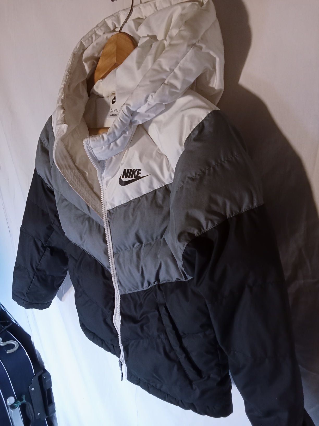 Casaco impermeável da Nike, Novo, entre os 127cm e os 137cm Ref 403