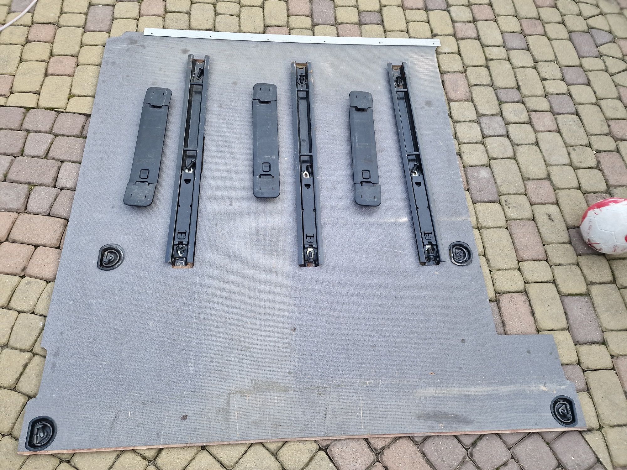 Podłoga/ fotele Mercedes sprinter 907 / szyby