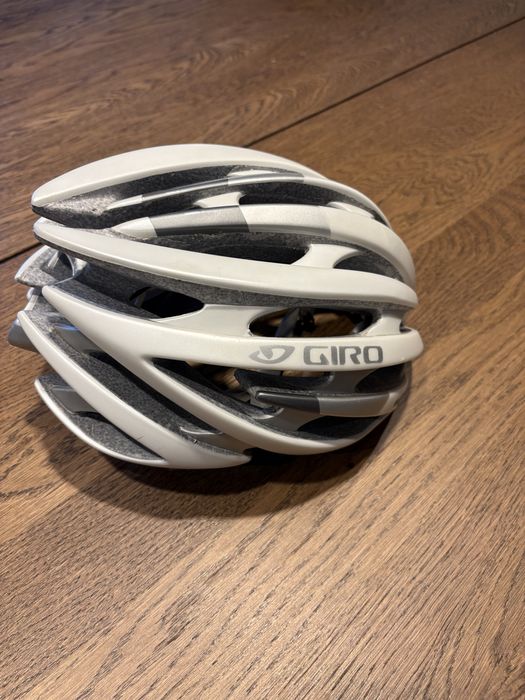 Capacete marca Giro M