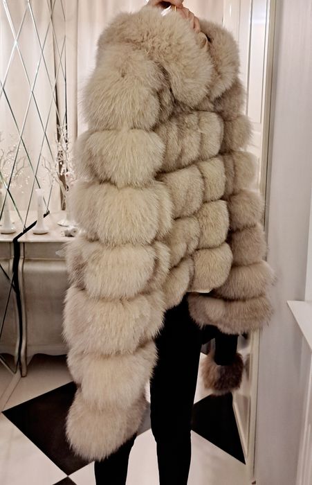 Futro naturalne z lisa odpinane rękawy L/ xl