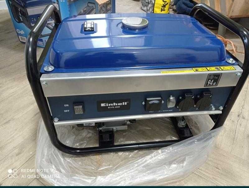 Бензиновий генератор