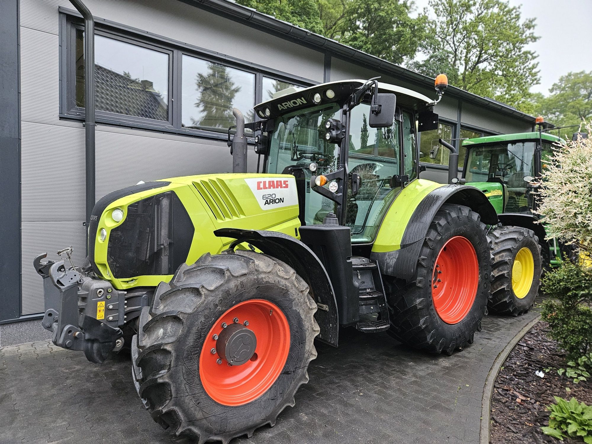 Claas Arion 620 . 50 km/h Pneumatyka