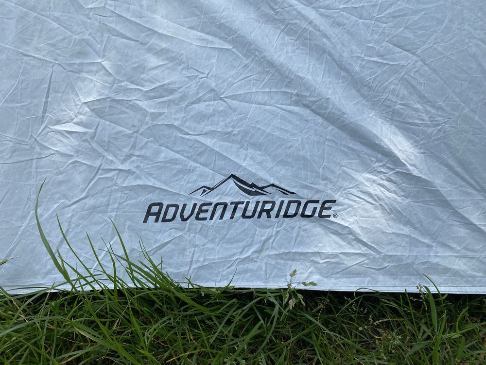 Палатка 4х местна Adventuridge + 2 самонадувних карімата