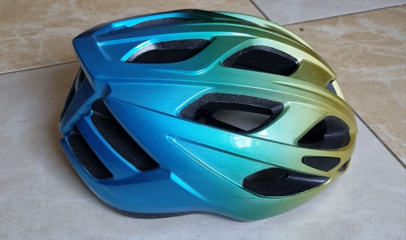 Kask rowerowy wzorowany na Limar