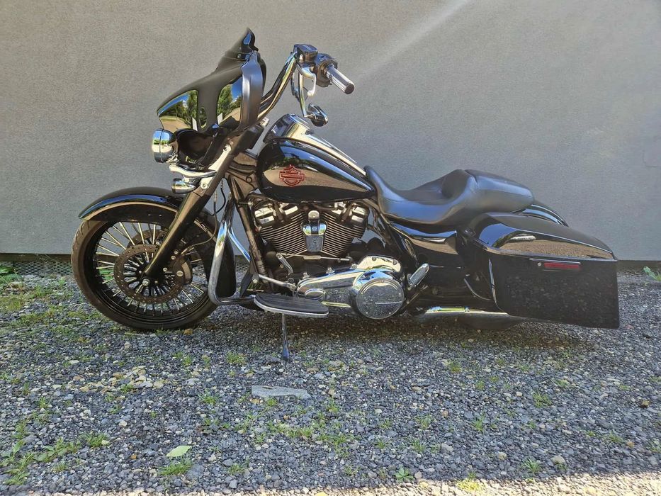 Harley-Davidson Touring Street Glide FLHX Bagger,21 cali Fat Spoke,silnik M8,Navi,Cvo.