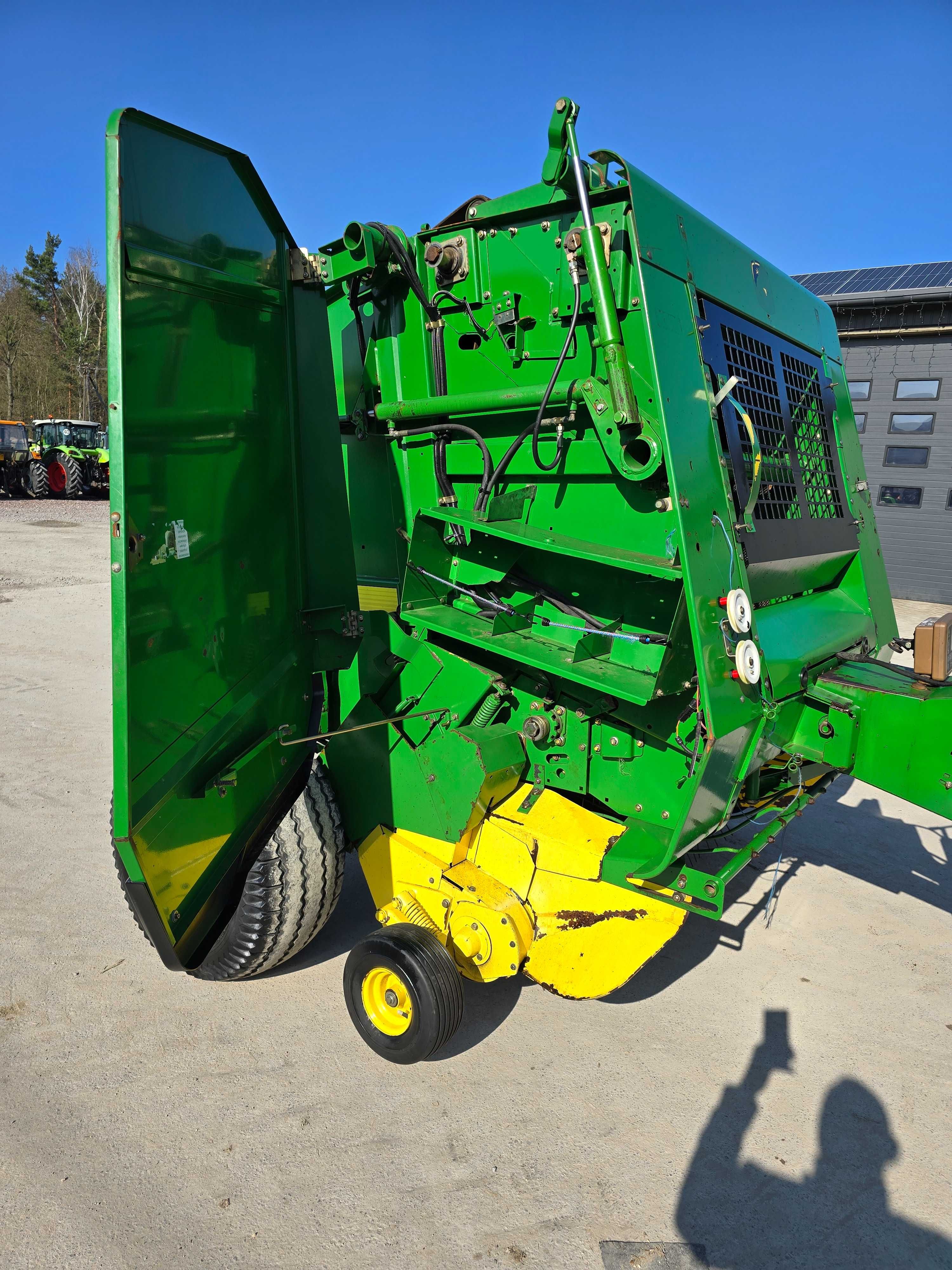 John Deere 572 z 2005 roku siatka sznurek