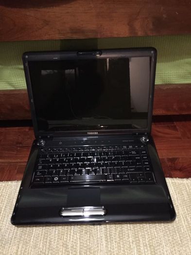 Toshiba Satellite A300 - LCD