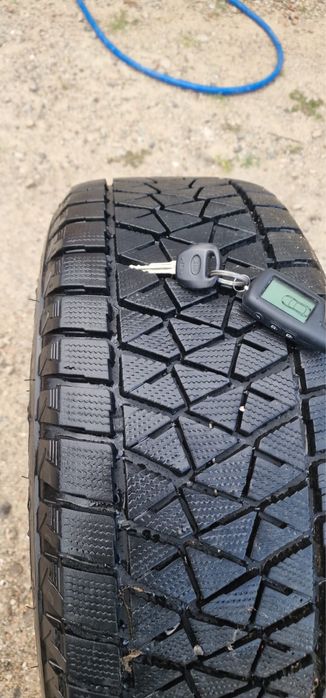 Срочно Шини Bridgestone Blizzak + Диски оригинал BMW  X5 E70