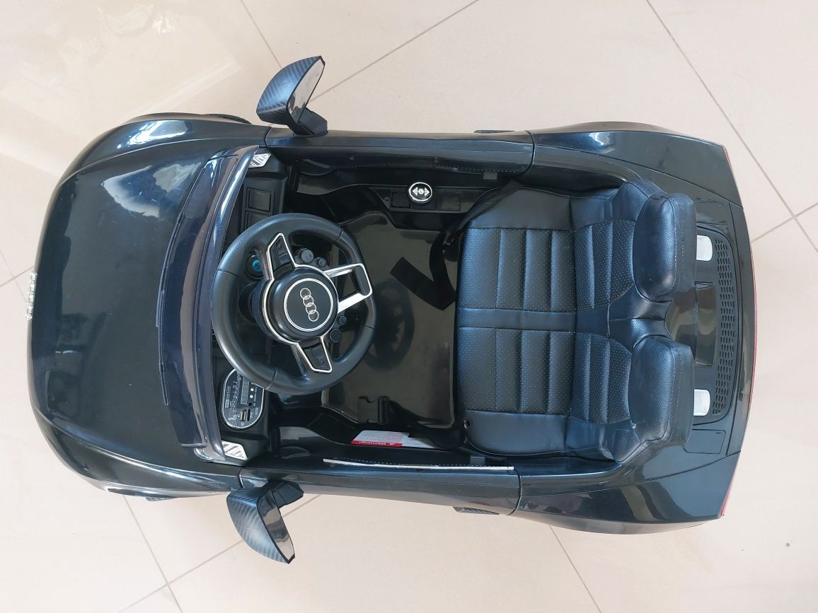 Autko Audi R8 Spyder dla dzieci