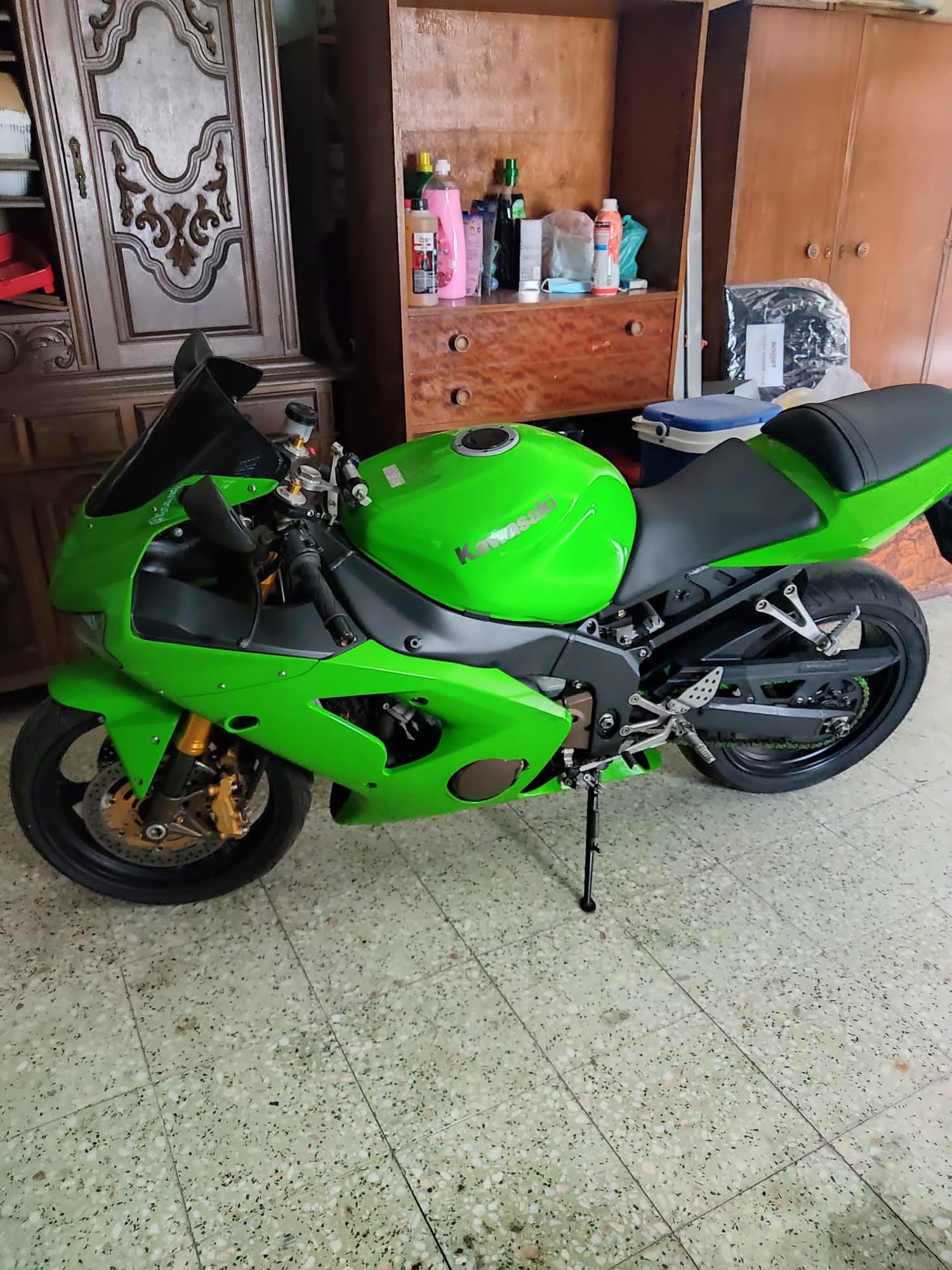 Kawasaki Ninja ZX6R