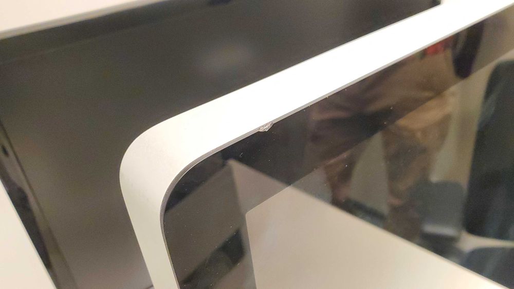 Apple iMac 27" (A1312) + Apple Wireless Keyboard (A1314)