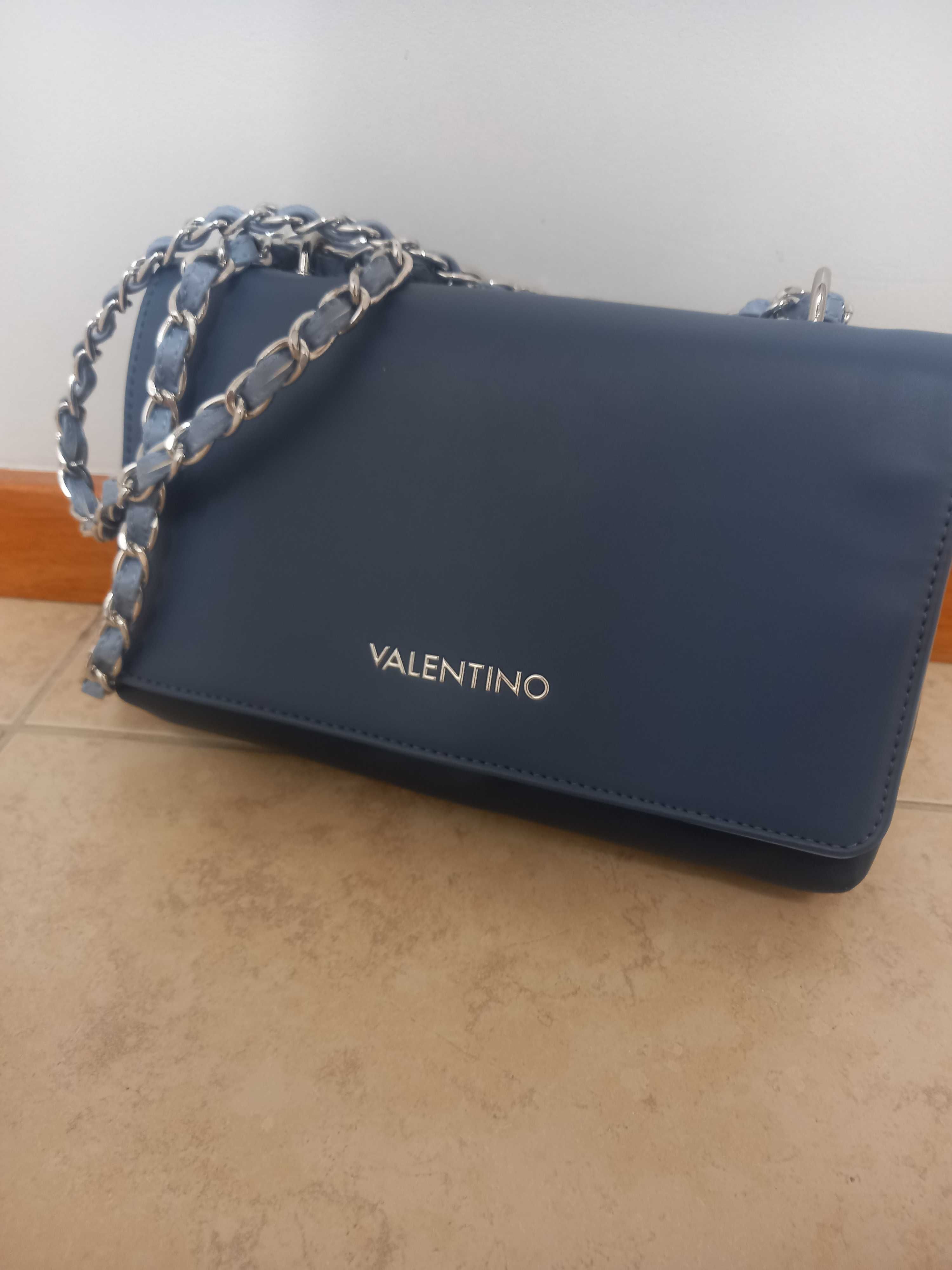 Mala marca Valentino