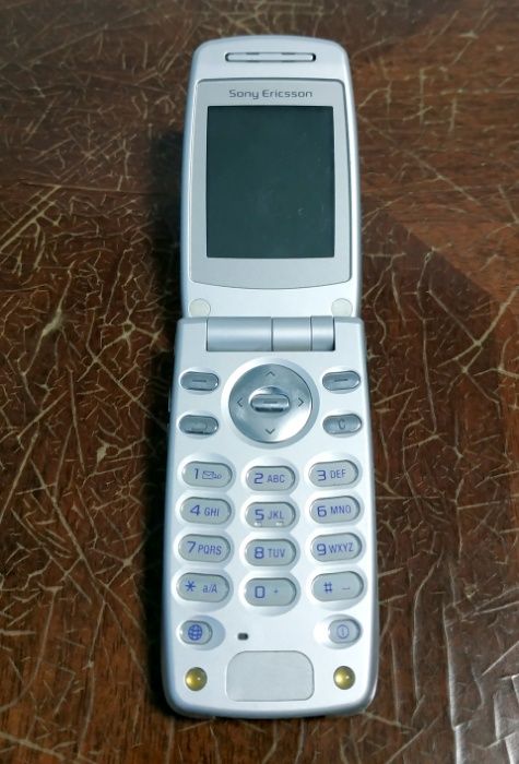 Продам мобильный телефон Sony Ericsson Z600