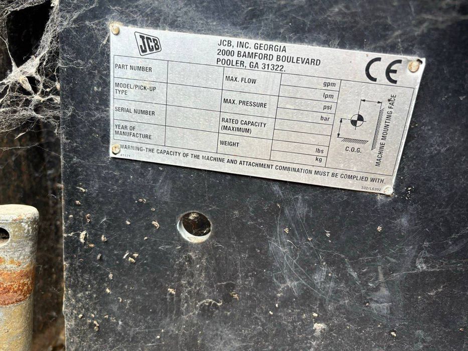 Гідравлічний поворотний сніговий відвал
до JCB225 ОРИГІНАЛ