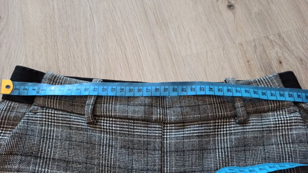 Spodnie w kratkę rozmiar S