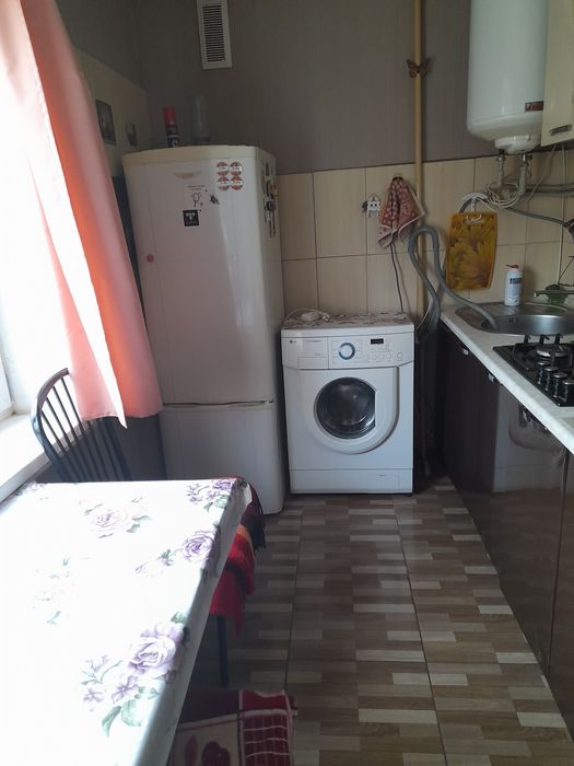 Квартира двухкімнатна ,район будинку торгівлі