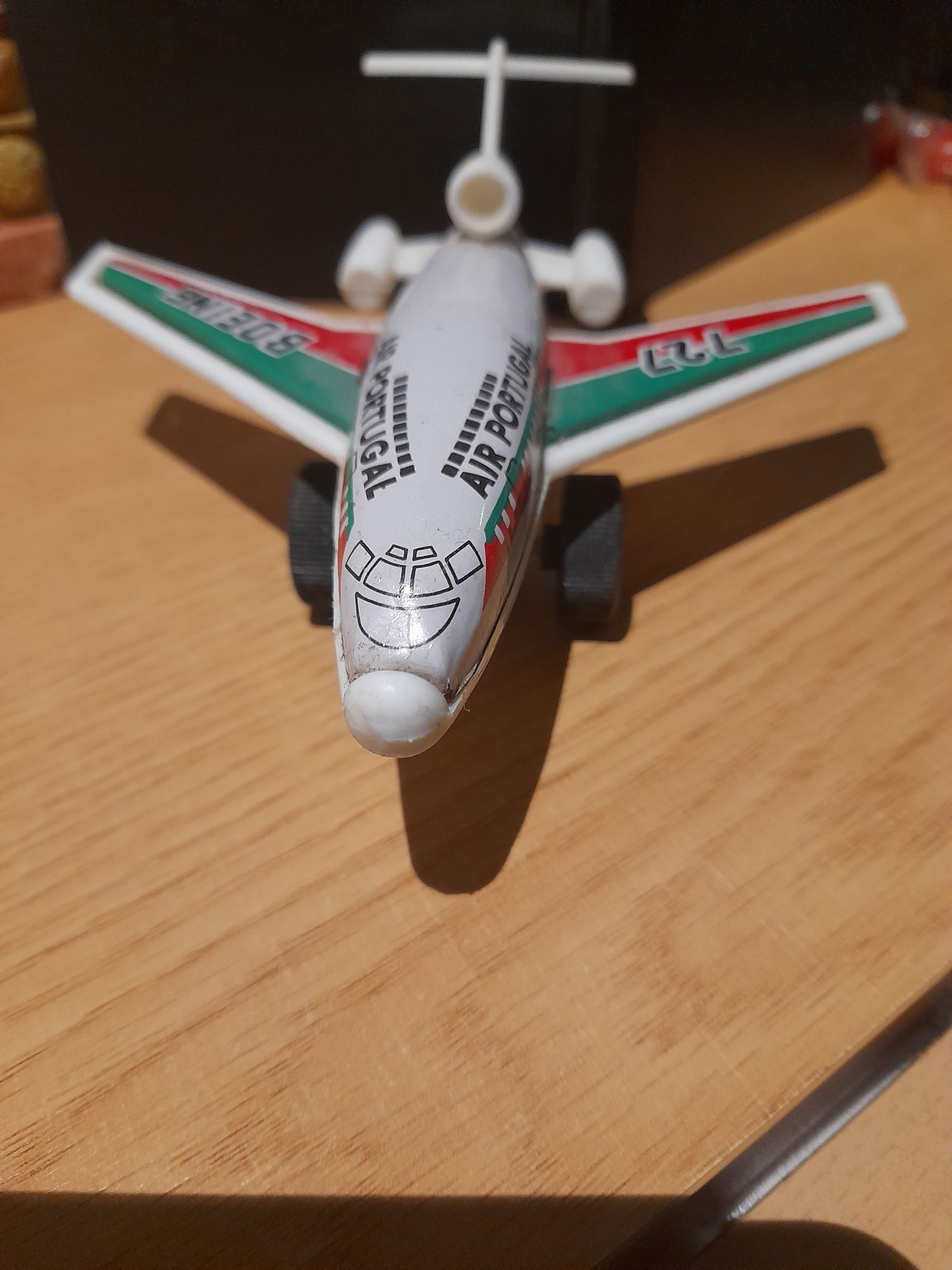 Miniatura de avião Tap