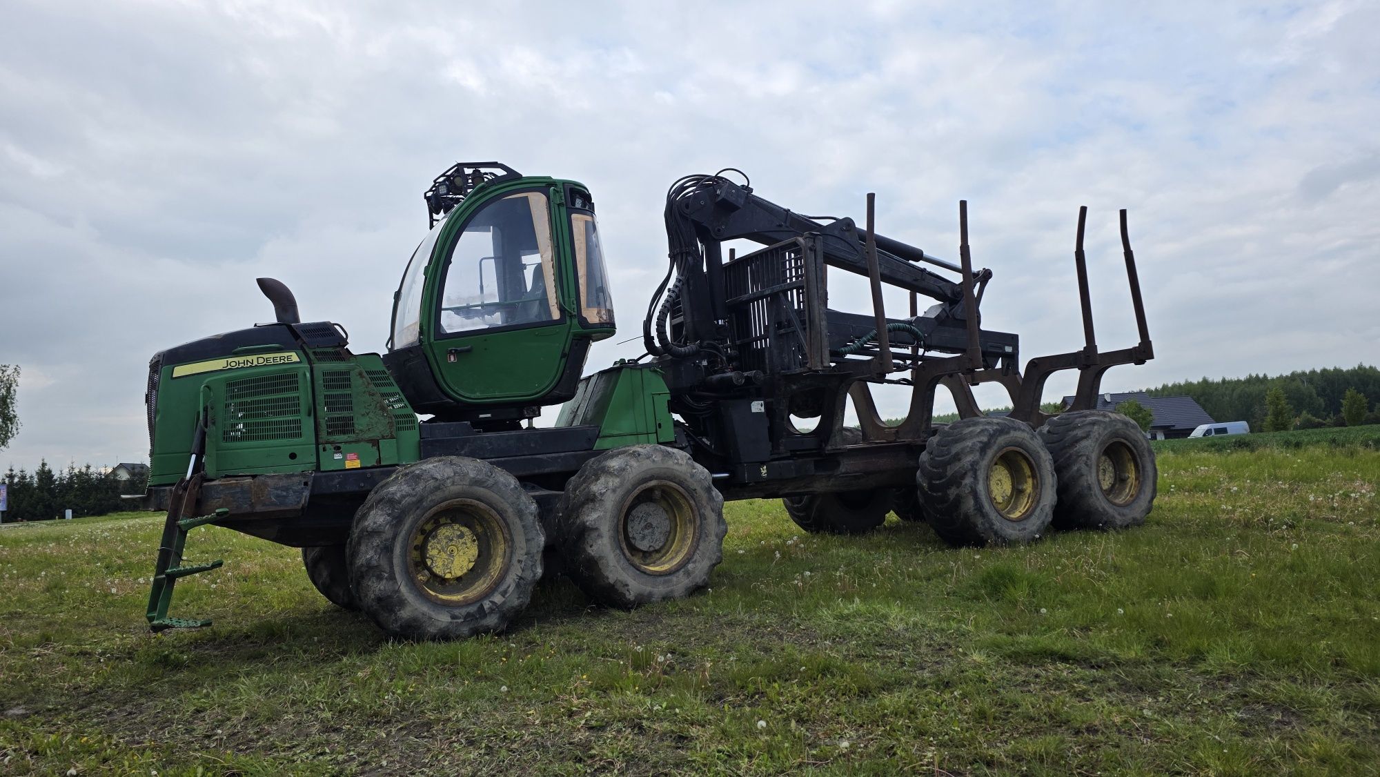 Forwarder John deere 1210e z 2014 r. Maszyna leśna