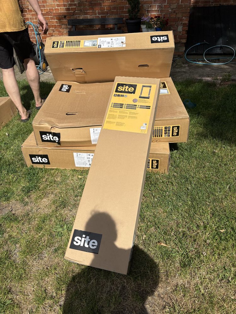 NOWE NIEOTWIERANE okno dachowe standard 78x98 plus kołnierz
